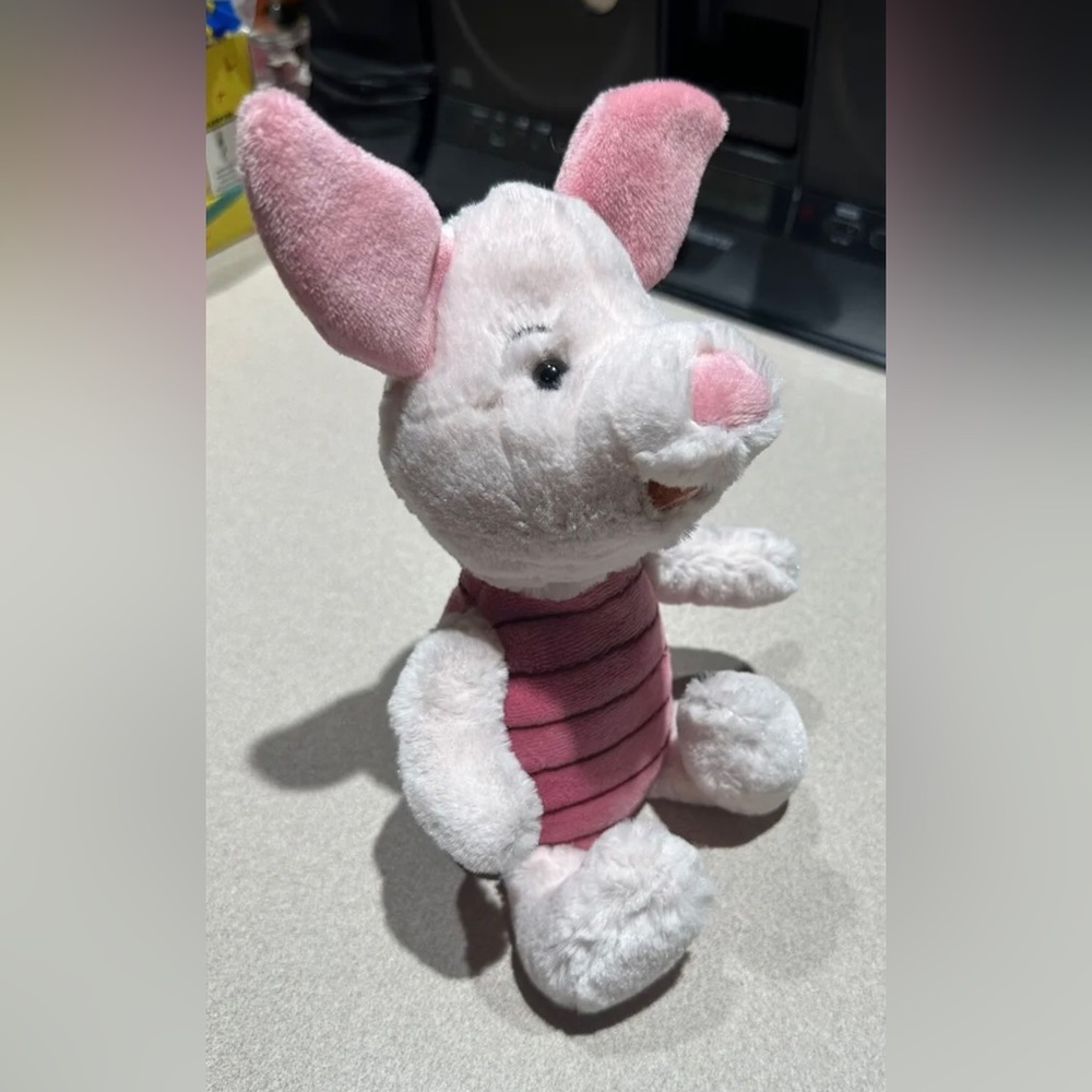 Genuine Disney Parks Piglet Soft Beanie Plush Winnie the Pooh Friend *NWT.